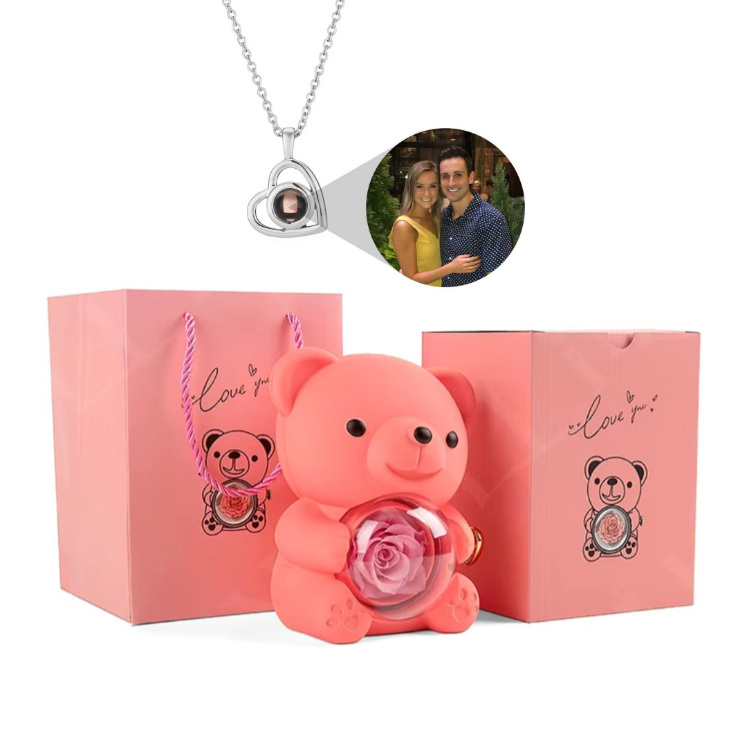 Ursinho Giratório com Rosa Eterna e Colar com Projeção de Foto