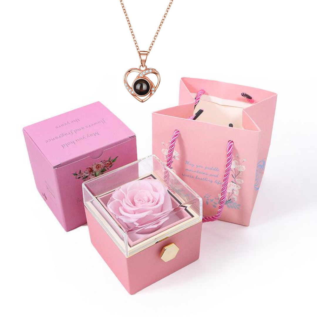 Kit Giratório com Rosa Eterna e Colar "Eu Te Amo" em 100 Idiomas
