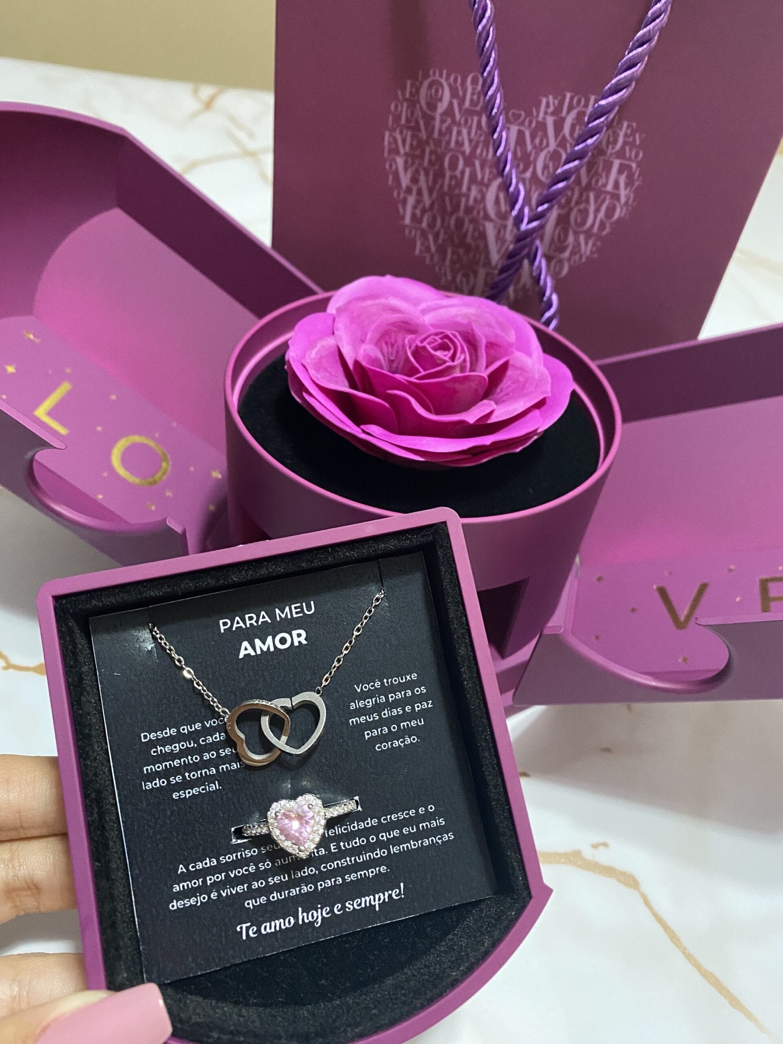 Kit Asas com Colar Personalizado + Anel Solitário Grátis